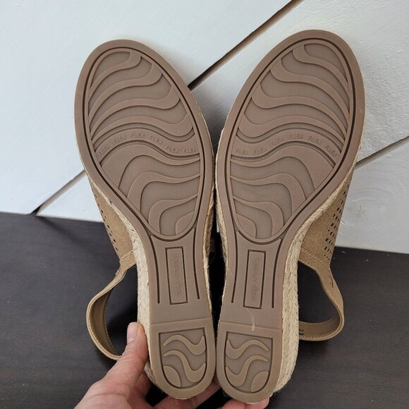 NEW Easy Street Womens Tan Linen Stacy Super Flex Wedge Slingback Sandals 8.5 - Picture 6 of 9